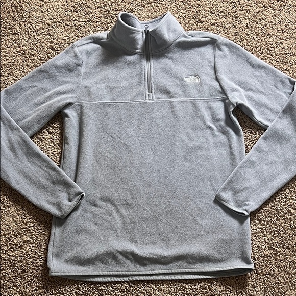 The North Face Women's TKA Glacier Quarter Zip Fleece in Mid Grey - Picture 2 of 5